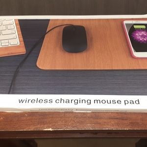 Wireless charging mouse pad